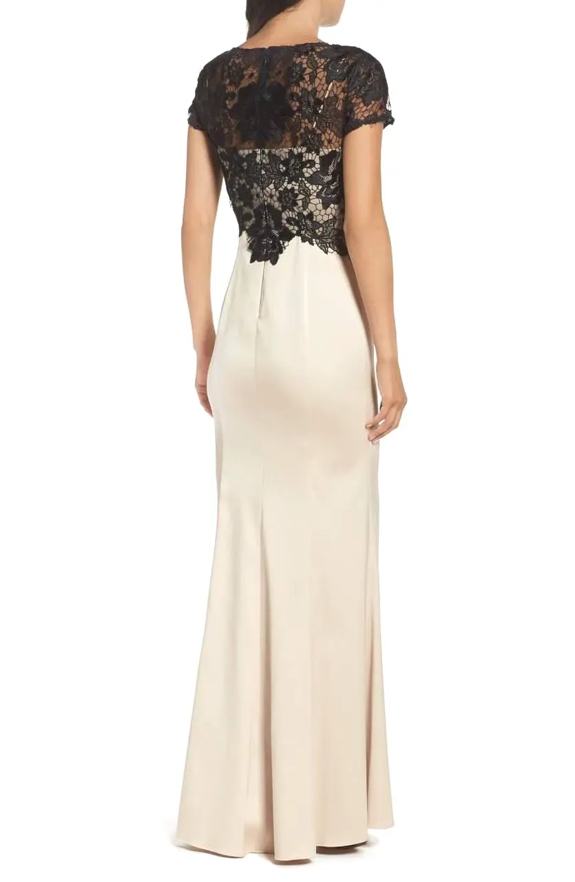 Adrianna Papell - AP1E201377 Floral Lace Sheath Dress