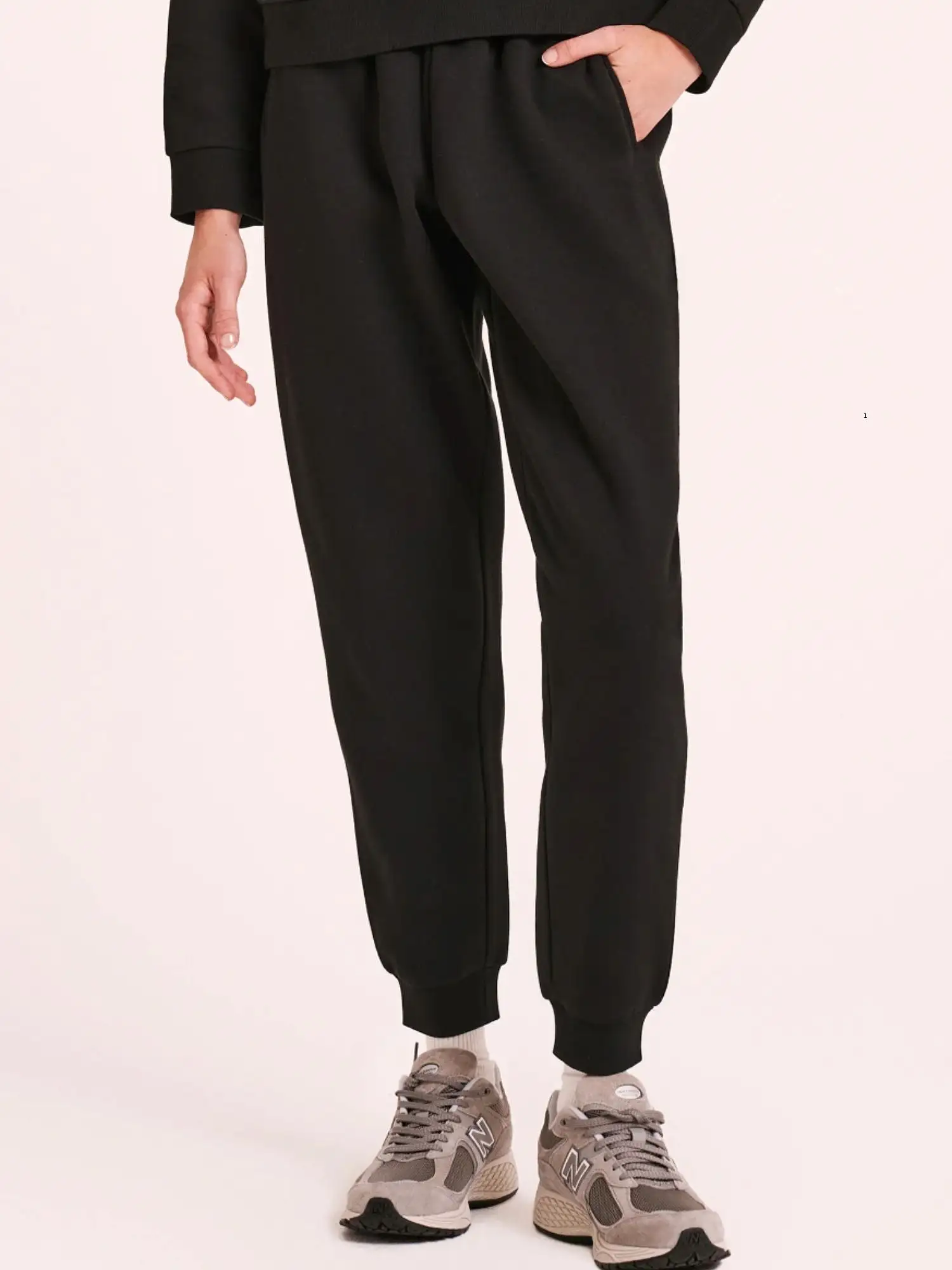 Carter Classic Trackpant | Black