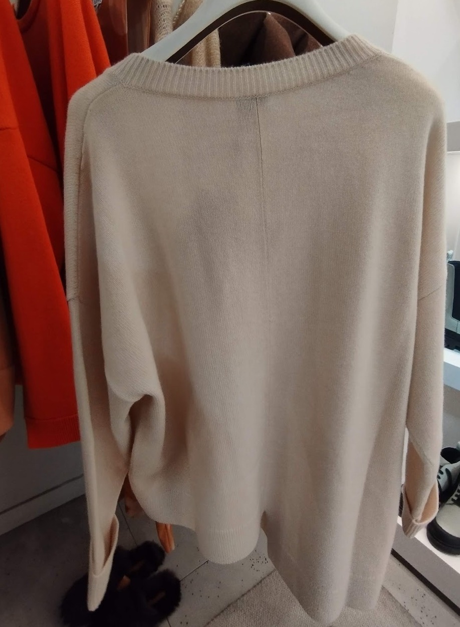 LOEWE  |Asymmetric V-neck sweater in cashmere