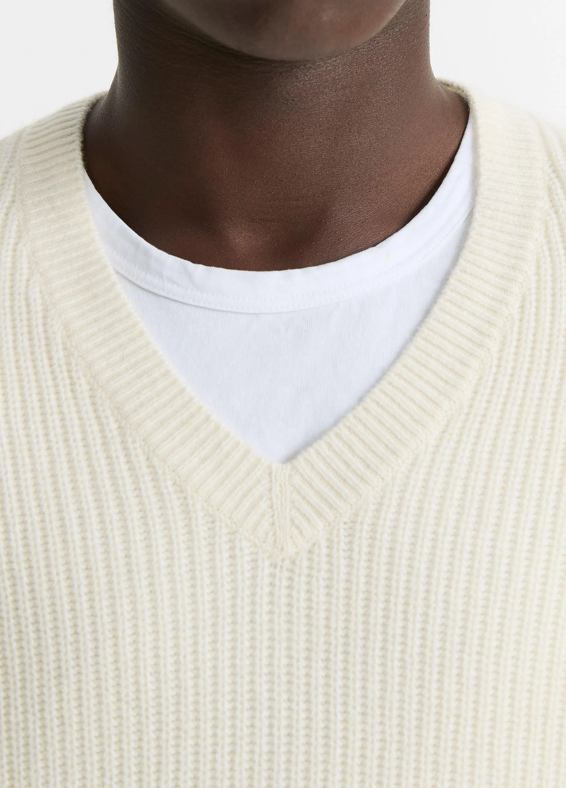 Shaker-Stitch Wool-Cashmere V-Neck Sweater