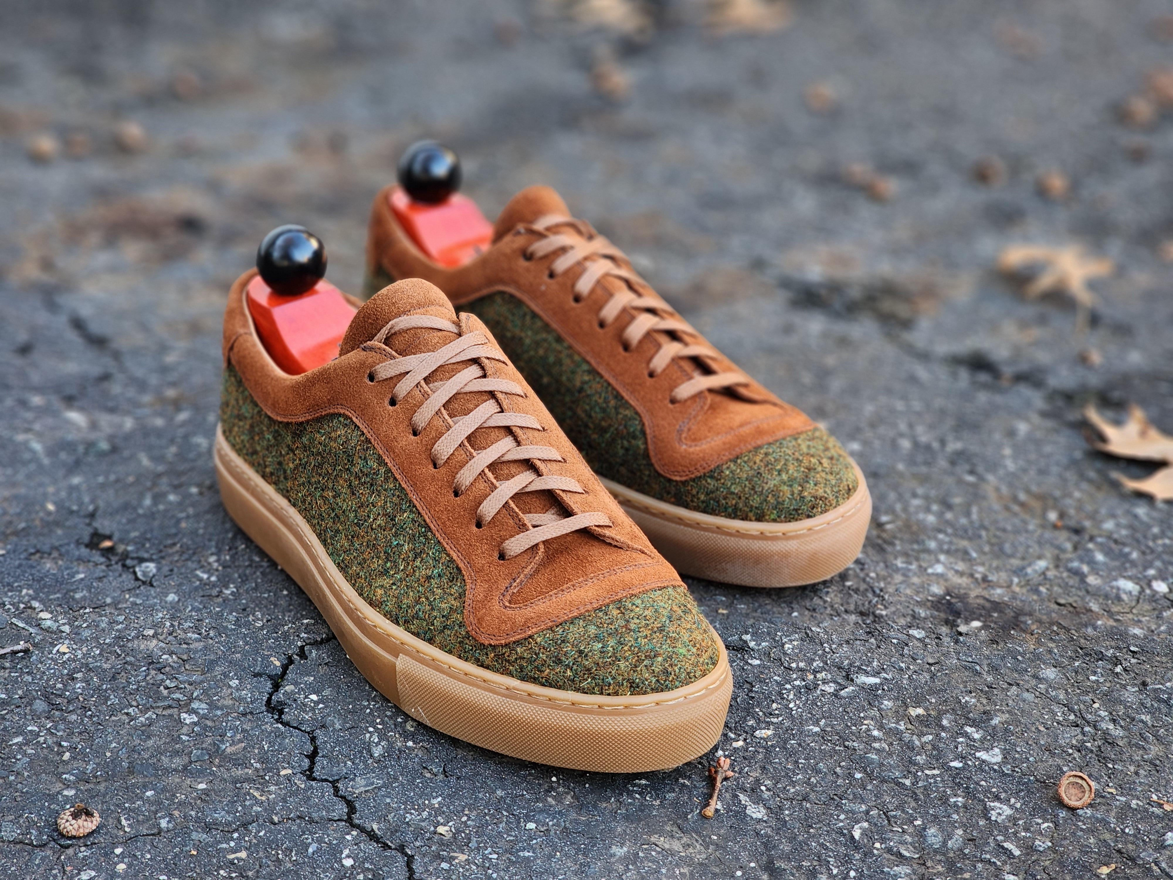 Woodinville - Forest Green Medley Tweed / Cumin Suede