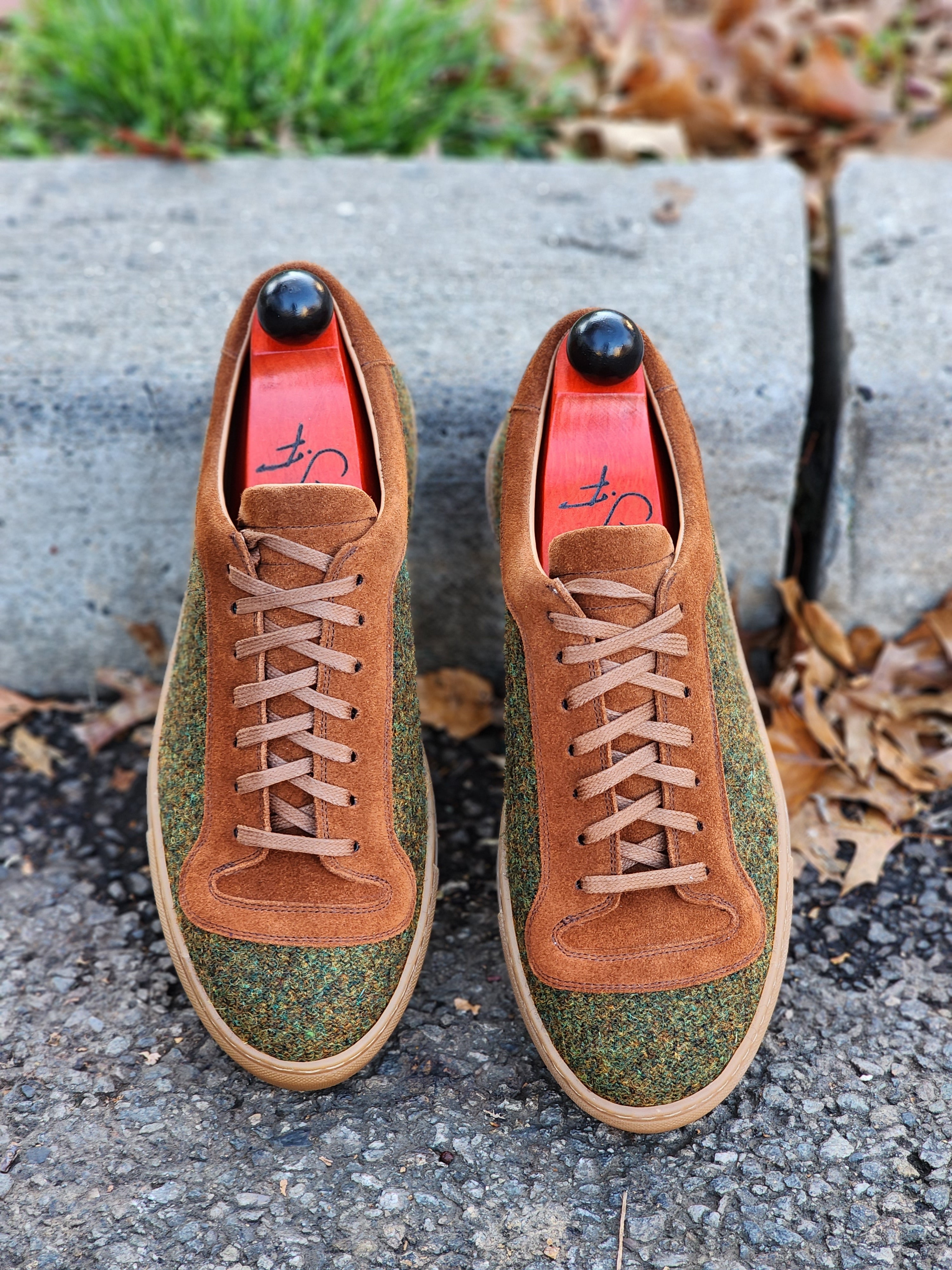 Woodinville - Forest Green Medley Tweed / Cumin Suede