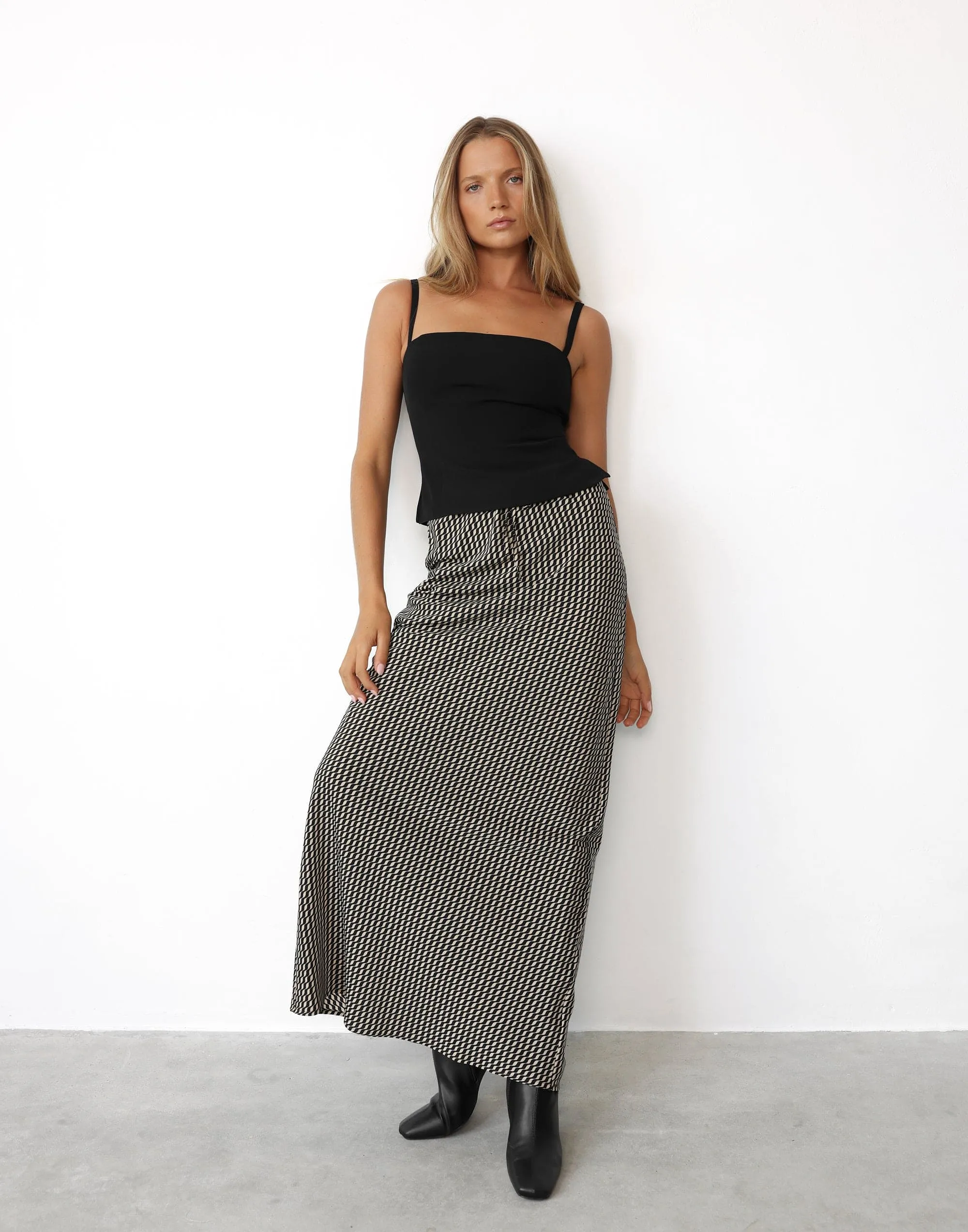 Zaya Maxi Skirt (Sand Ripple)